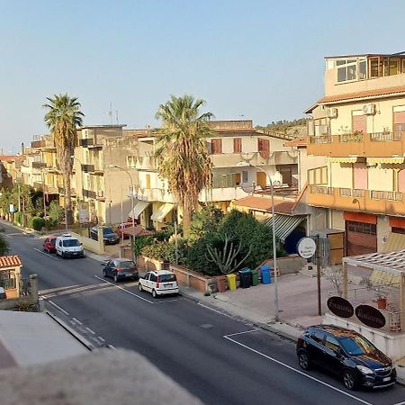 L'Isola Di Ago Apartment Torregrotta Exterior photo