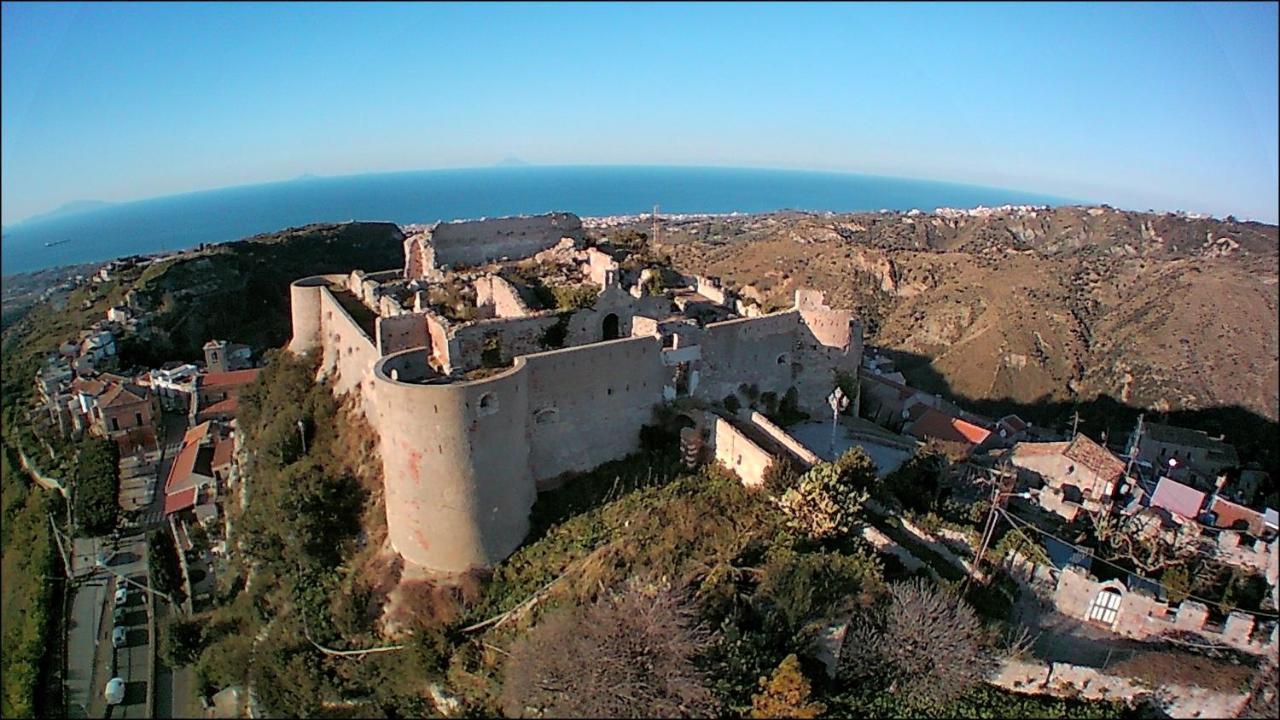 L'Isola Di Ago Apartment Torregrotta Exterior photo
